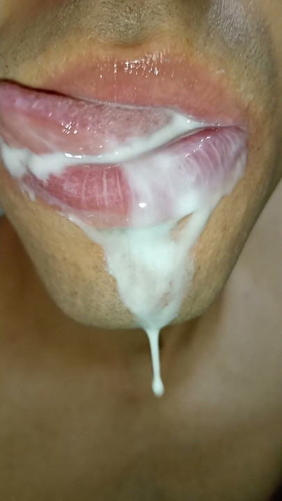 Big, wet tongue fetish | Clip 1