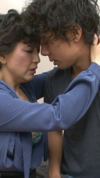 Pengakuan ibu matang dalam lima batangnya - Kyoka Someya | Klip 1