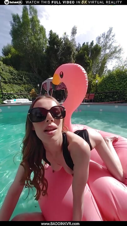 BaDoinkVR făcând o fotografie pentru Jillian Janson te va face să te adânc în pizda ei strâmtă partea 1
