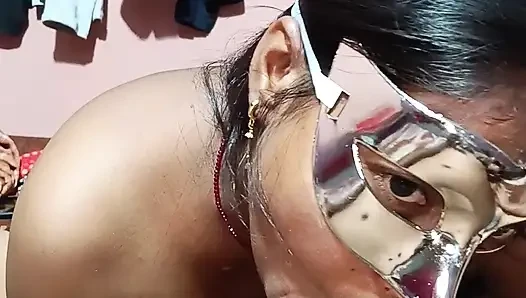 Husbend se bina tel lagaye gand marwai