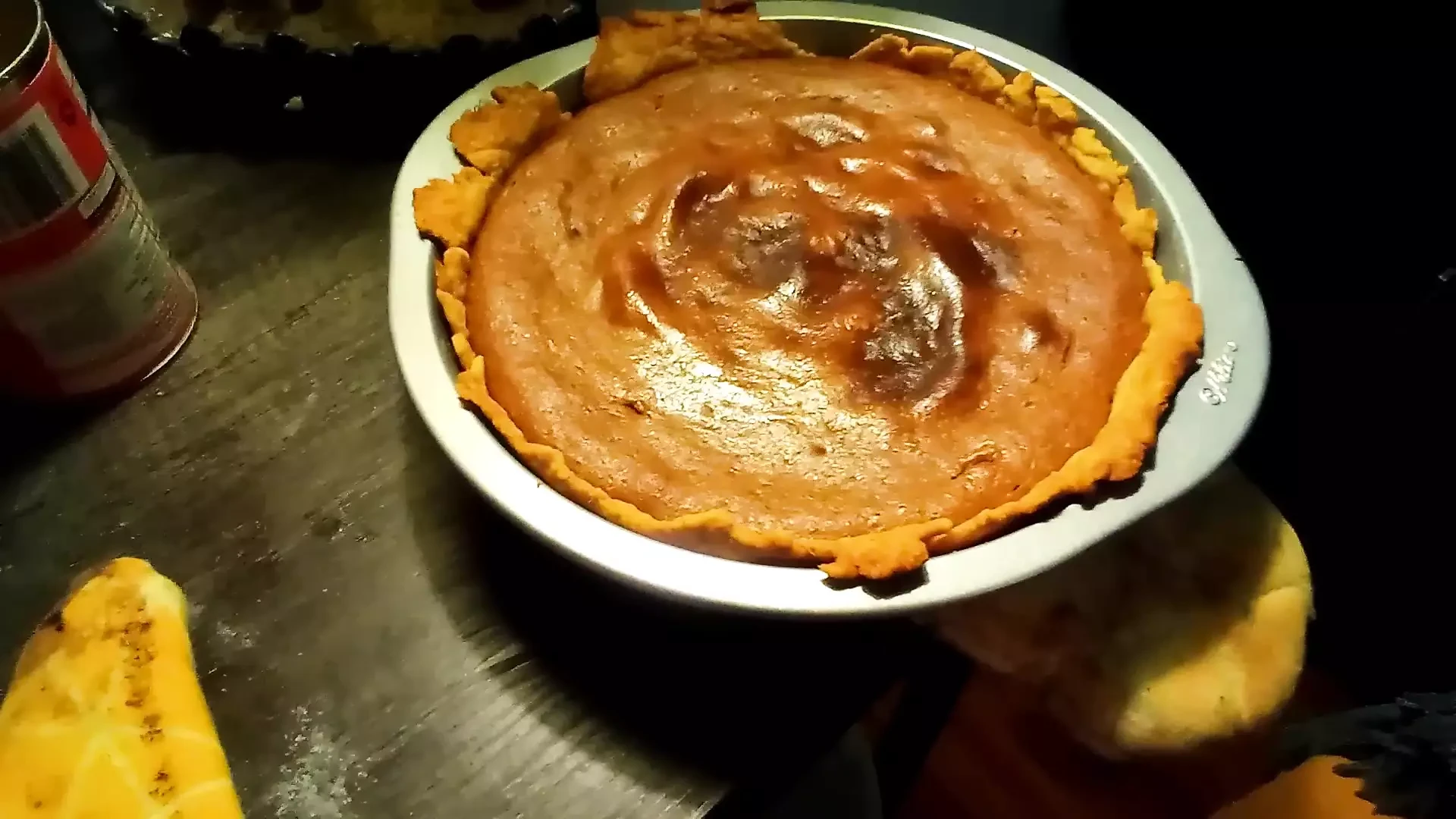 Smokey Floppycox is making a party pie. WTF?