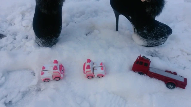 Winter crush: Lady L  crush 3 toy car.