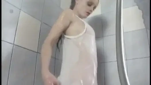 Naughty Babe Kyra Tyelar Plays with Dildo in Hot Sauna and Get Fucked in Cold Shower