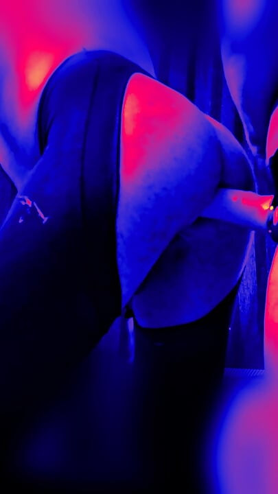 Onun yarağı onun deliği