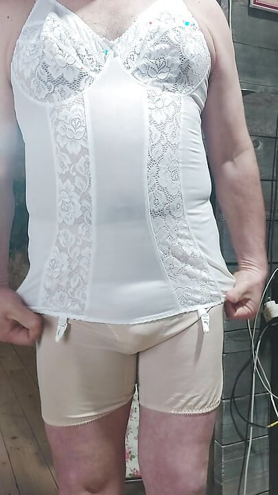 สาธิตชุดชั้นในจากคอลเลกชัน