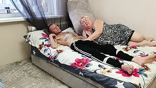 I love cumming in my stepmom's deep throat with hot cum