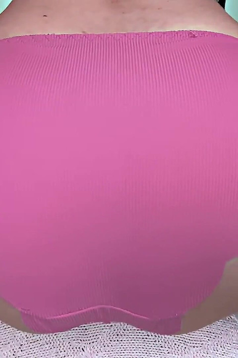 Rosa höschen furzen - so nah, dass sie es riechen können