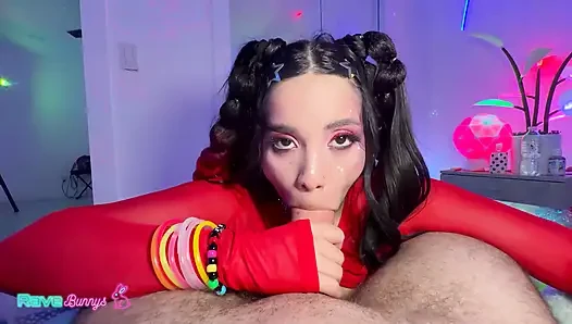 Kırmızı yaylar, parıltılı çilli gigi star bu gece siyah ışıklı odanın sahibi!