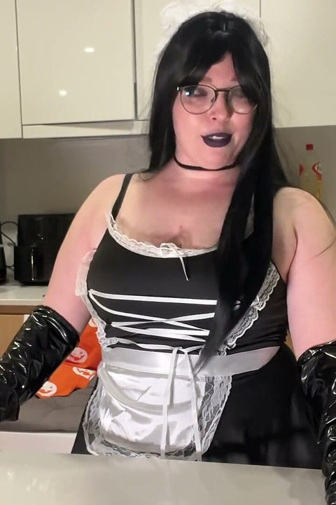 Goth Clean Lady Got Dirty and Does Sph