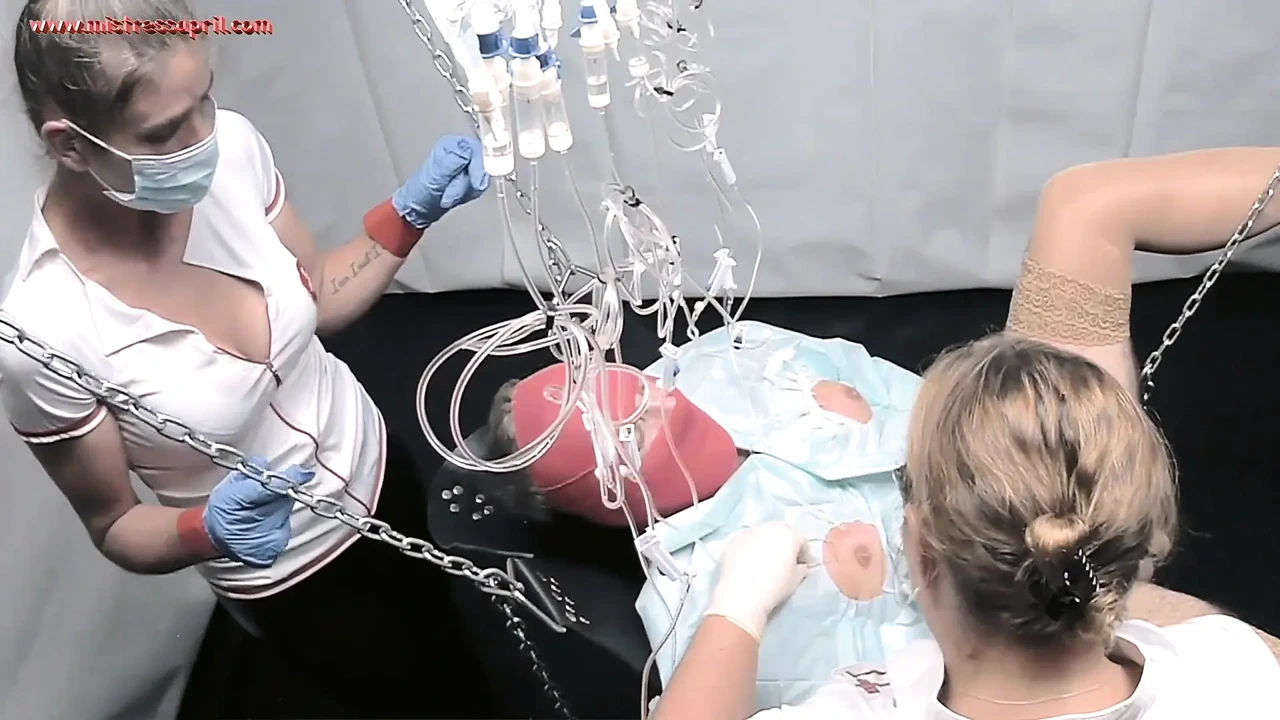 女主人April, 得到真正的胸部