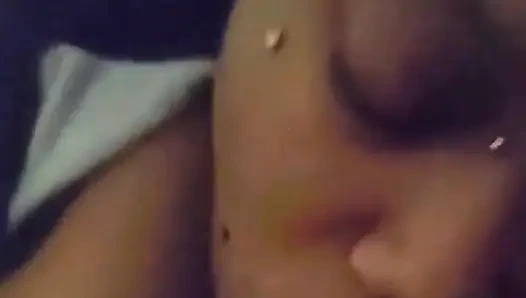 Сосу и не даю кончить хую, пока он не плюет