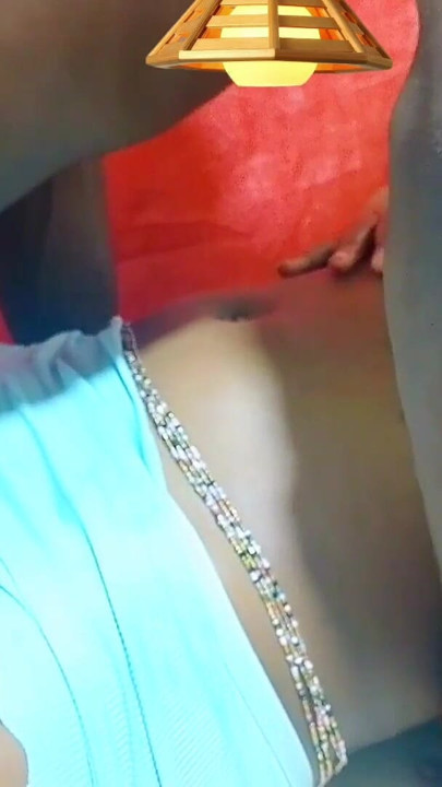与如此热辣的可爱女郎发生性关系，大鸡巴一边尖叫一边操湿润的阴户 | 短片 1