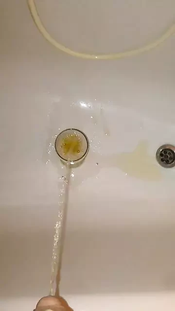 Serving some Pee