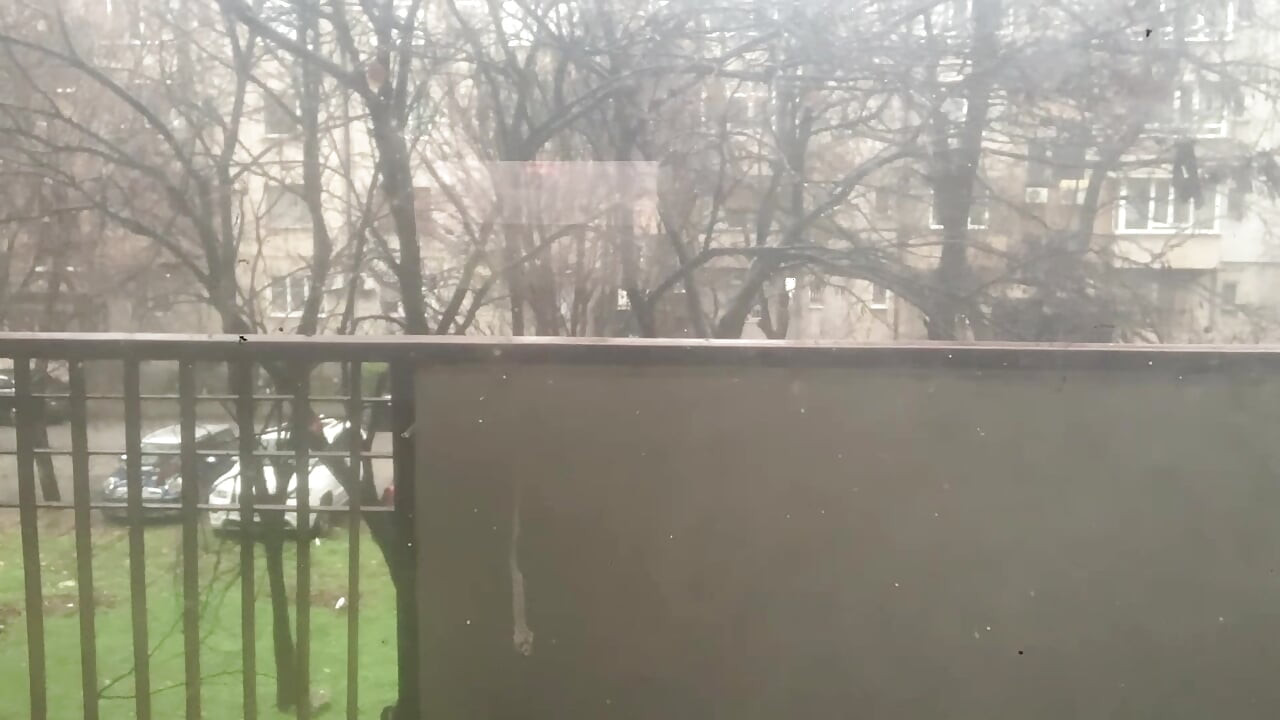 Cảm thấy nghịch ngợm vào ngày mưa