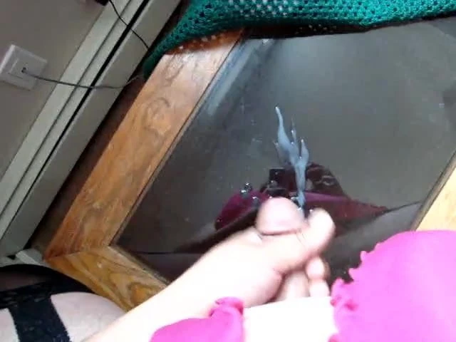 Cumming on a glass table