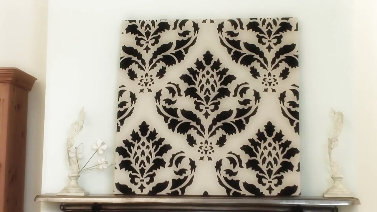 誘人的二人組正在被操和面部化