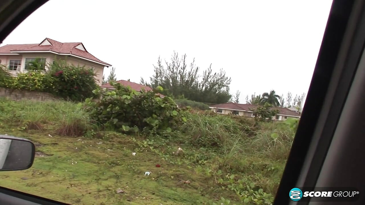 Natalie Fiore: ondeugend in Nassau