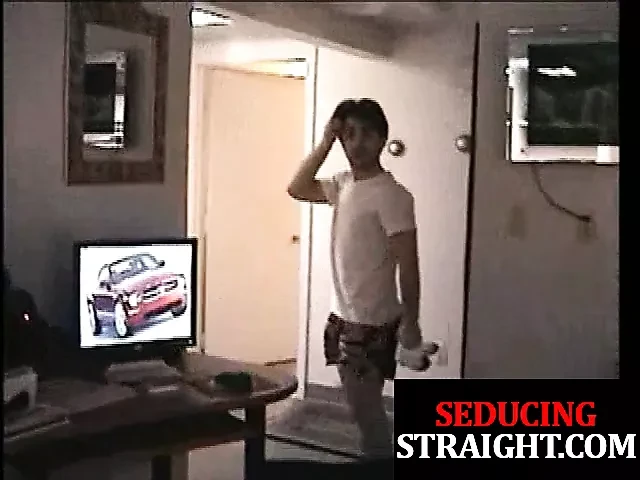 运动直男在口交时被拉扯并被指交