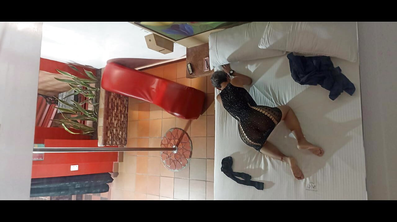 penetrating this big milf ass.