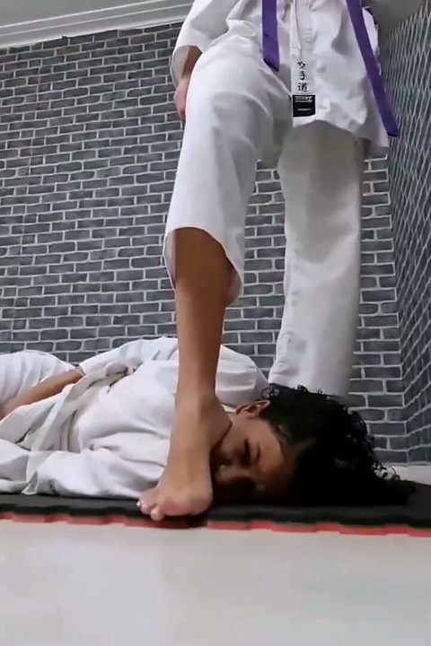 Karate Fight Top Girls
