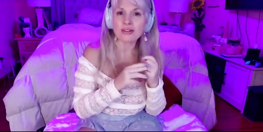 Rosie's Notty Hotty Cumshotty Live Chillax Cam 秀