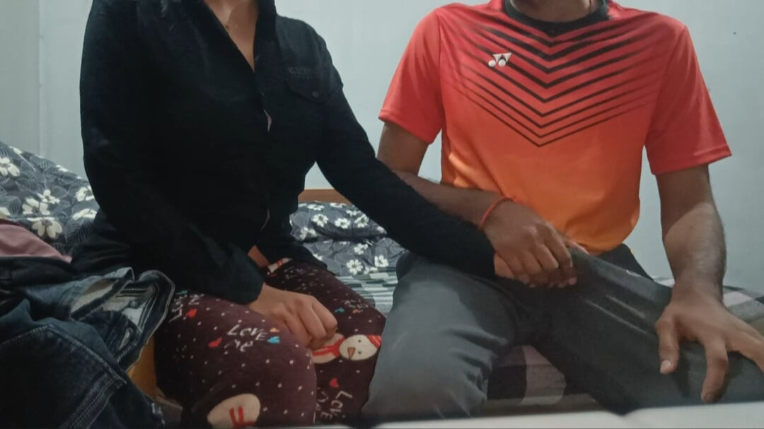 market gayi to Jija Ji ne mujhe chod kar meri chut lal kardi