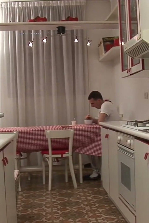 When you have such a hot Stepmommy it's hard to resist a good fuck in the kitchen