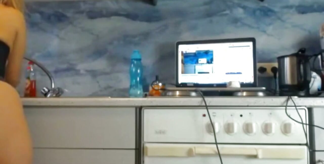 Sexydea melancap pada kamera web