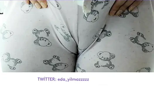 CAMELTOE- SWOLLEN PUSSY- PUSSY IN PAJAMAS