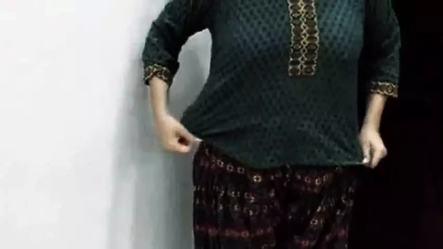 Widow hot and Sexy golden woman enjoyed with hishot and Sexy body and beautiful bobbs and titts