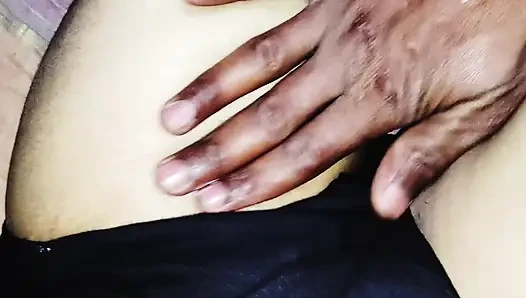 Suman Bhabhi ko nangi karke full body massage kiya.