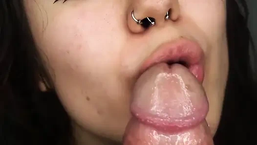 Latina-schlampe hüpft ihren dicken arsch auf meinem harten schwanz