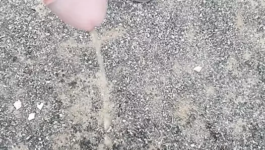 pissing dışarıda