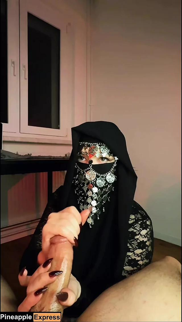 Hands of the Devil: Muslim Girl Jerks Off with Oil and Twerks Her Taboo Juicy Ass