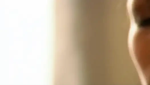 Reife blondine nimmt pulsierenden bbc im dampfenden casting tief in den hals