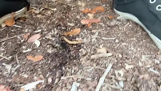 Açık havada trail peeing