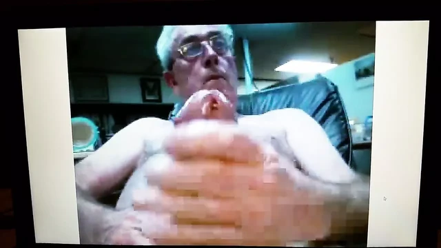 viejo verga grande en la camara