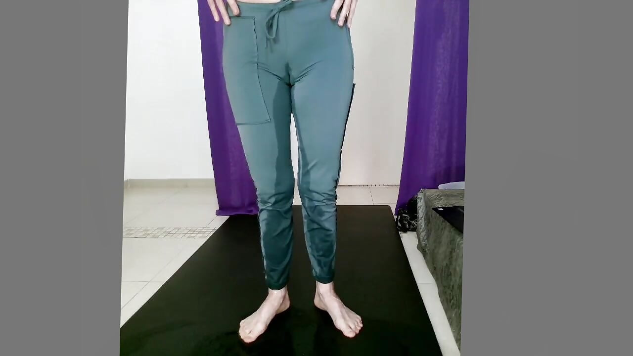 Mi manera extraña usando pantalones de yoga