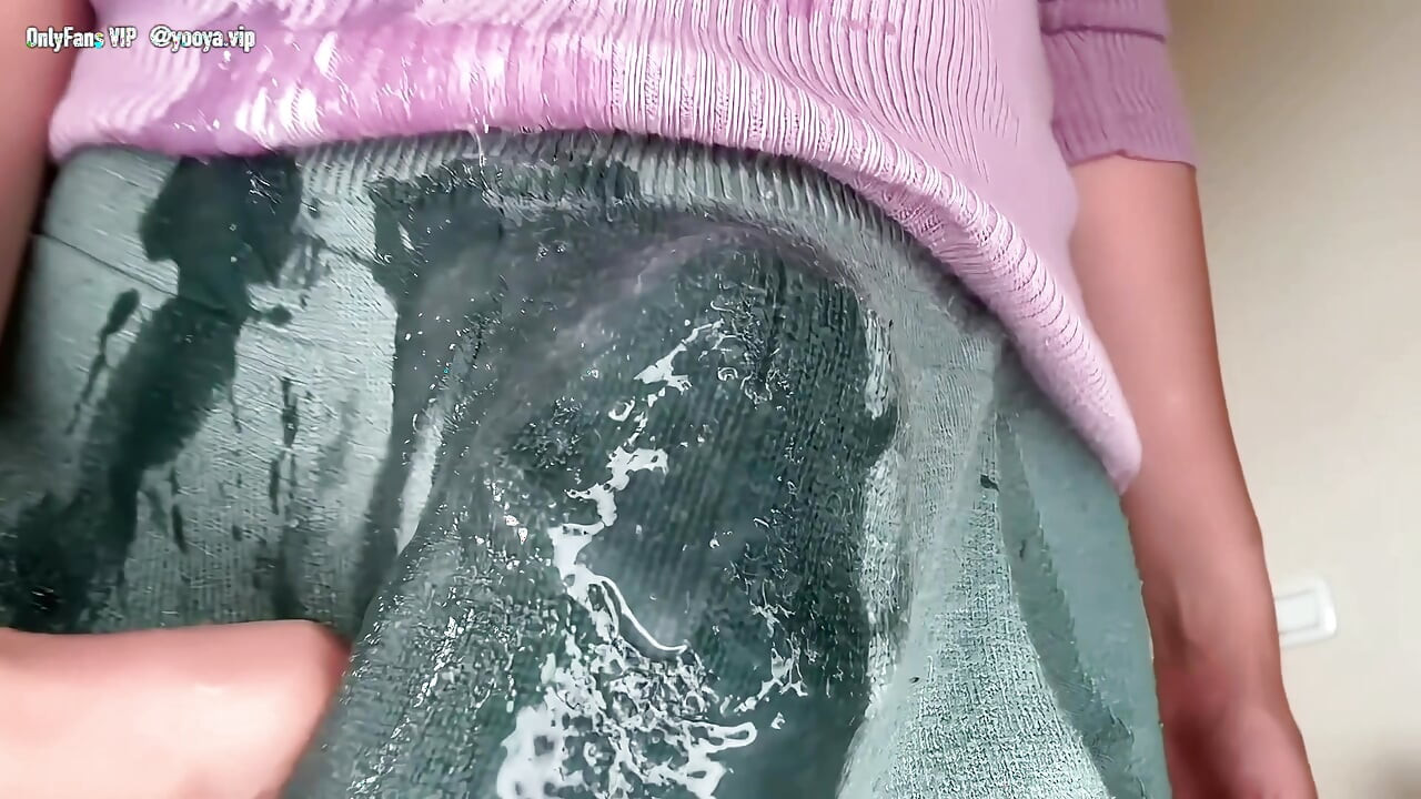 Sticky Stepmother's cumshot was caught by her nerdy stepson, and he licked it