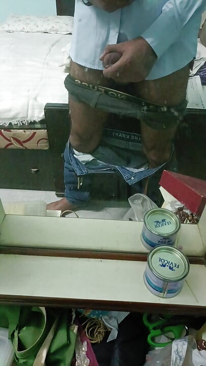 Indiano homem mostra masterbating e chupa com vizinho