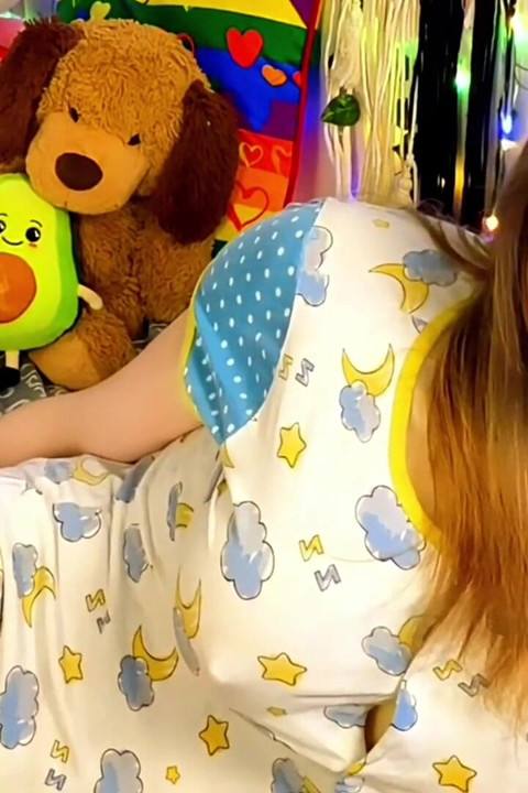 Une MILF Trans Suce Une Bite Comme Une Déesse