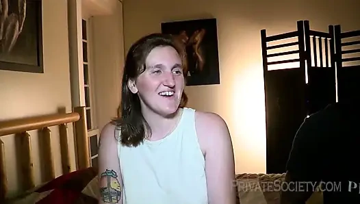 Pertama kali ngentot abby