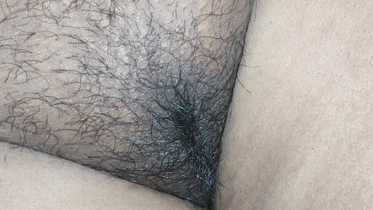 Dreamgirlforboys mostrando coño y masturbándose