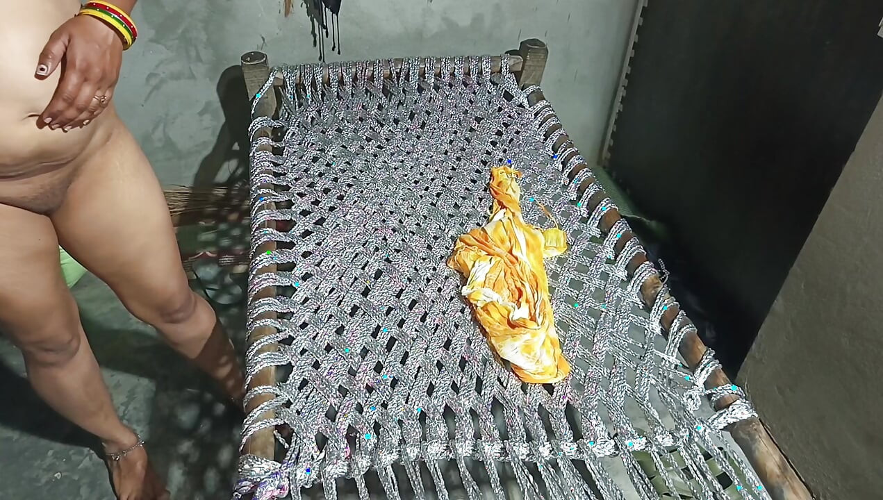 Very beautiful sister-in-law secretly calls the neighbor to her room in the afternoon and him.