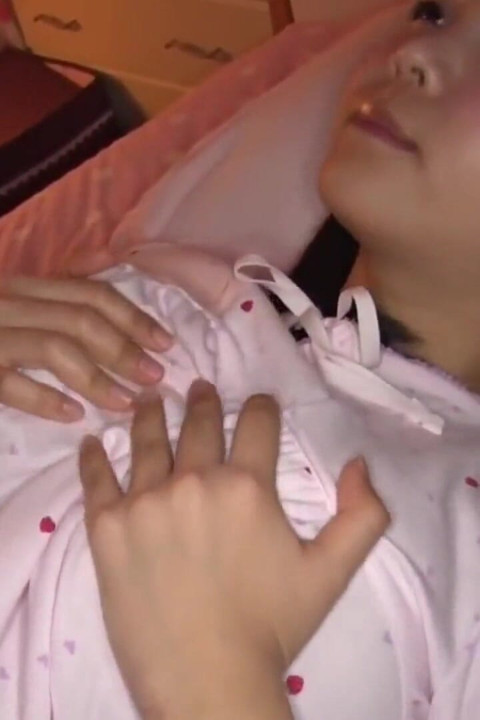 豐滿美女被激烈而親密的控制吸引到深層內射訓練中 - 場景2