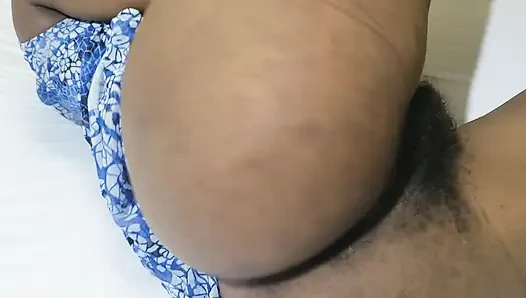 Seksi üvey annenin götünü götten sikmek istiyorum