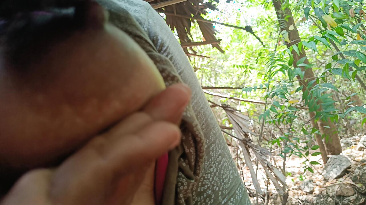 Cute neck licking outdoor romance