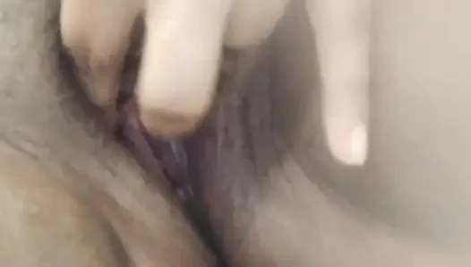 Gadis desa pamer memek sama pacarnya di video call