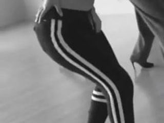 Camila Cabello sexy dansen