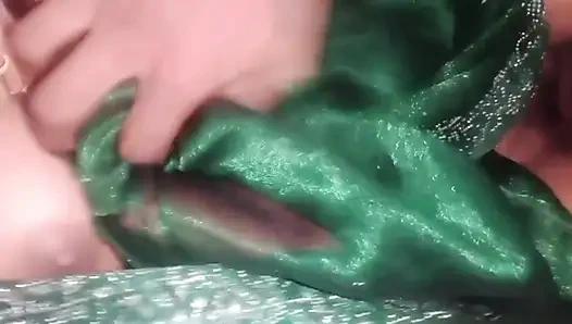 Замужняя сводная сестра изменяет своему